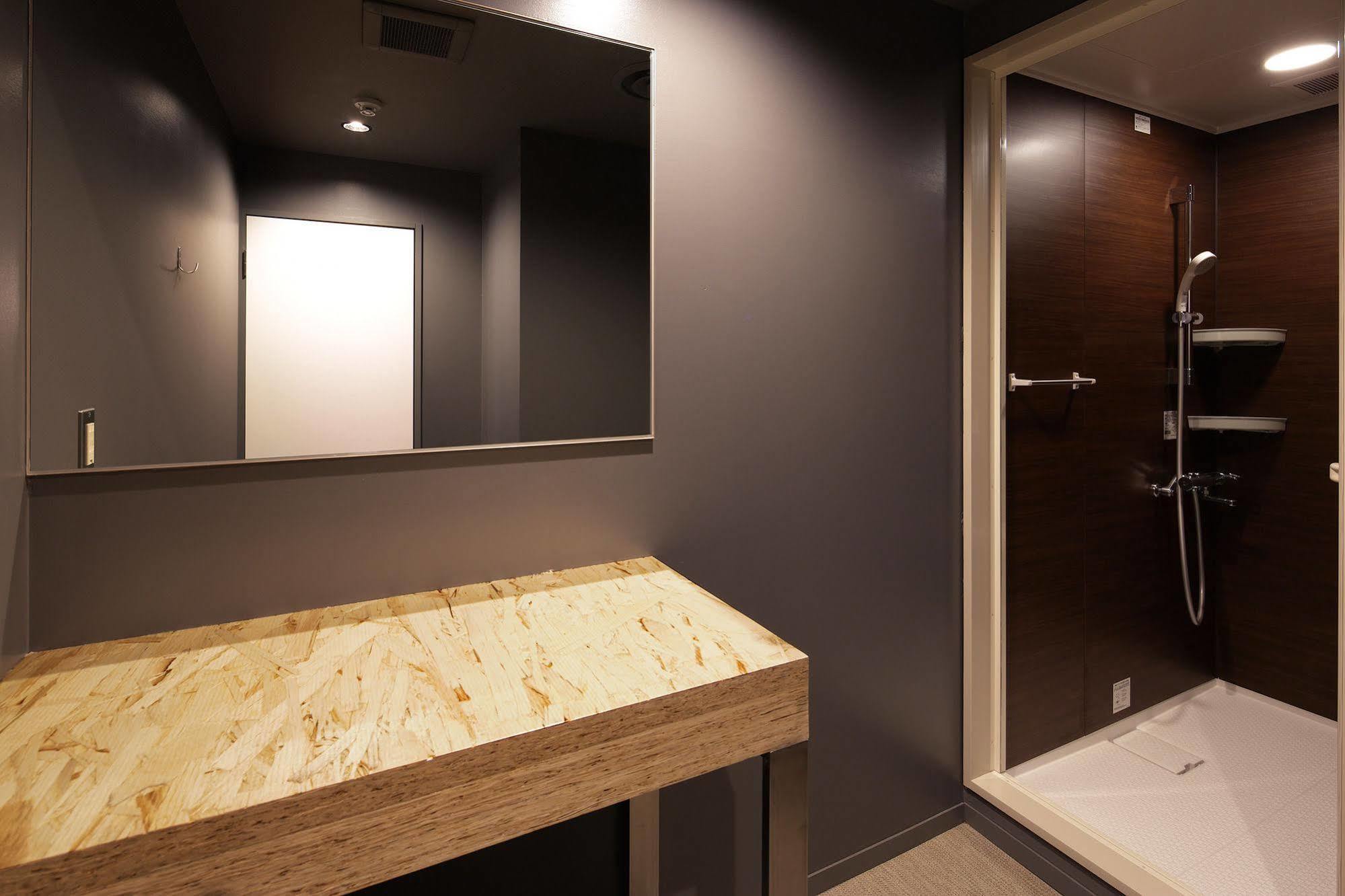 Booth Netcafe & Capsule Hotel โตเกียว ภายนอก รูปภาพ
